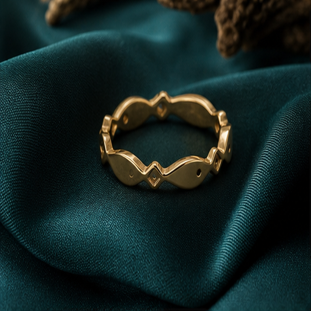 Fish School Dainty Ring - Brass - flat lay - Tarashya Jewels