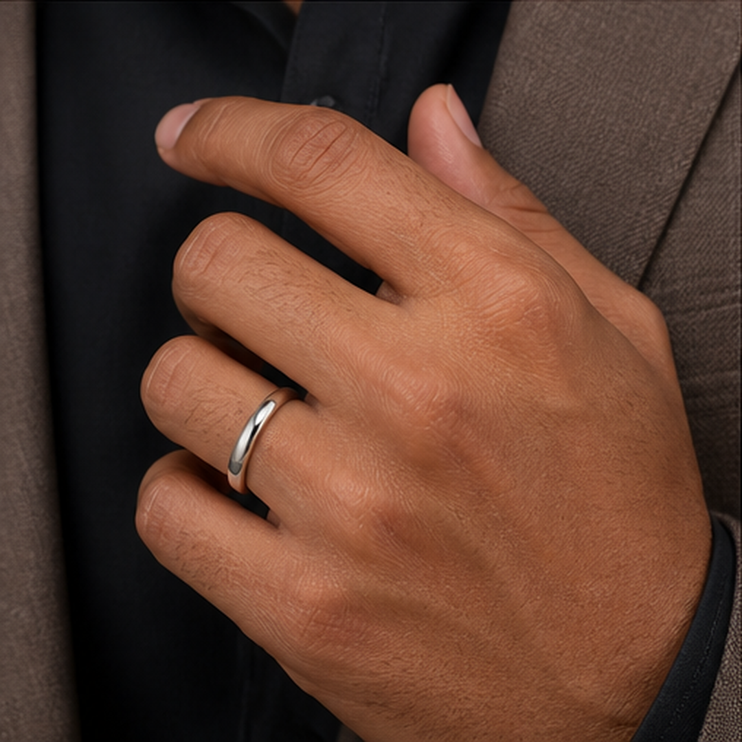 Plain Band Ring - 925 Sterling Silver - on-model detail - Tarashya Jewels
