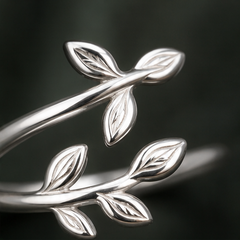 Adjustable Leaf Ring - 925 Sterling Silver - close-up detail - Tarashya Jewels