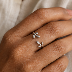 Adjustable Leaf Ring - 925 Sterling Silver - on-model detail - Tarashya Jewels